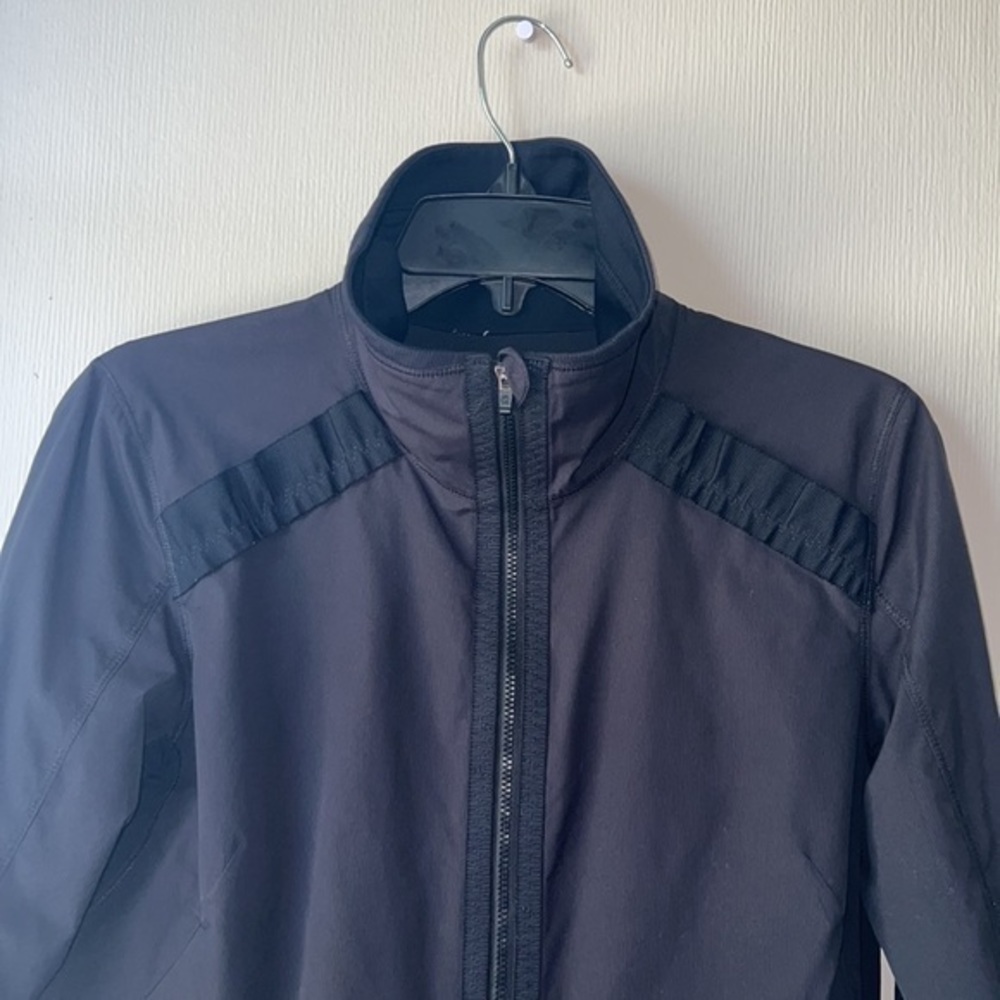 Lululemon Reflective Pinstripe Jacket Black Full Zip - Picture 3 of 8